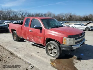 2013 Chevrolet Silverado 1500 LT with VIN 1GCRCSE01DZ136903, listed as a Copart auction lot 46190105 with 207,432 mi miles and Salvage Title. Bid and sale history available at carsss.com. Image 4.