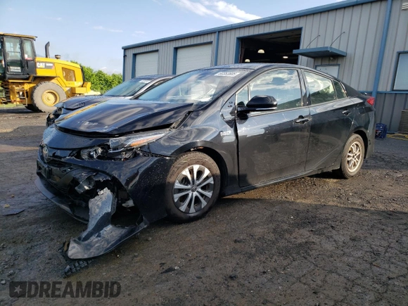 2020 Toyota Prius LE z VIN JTDKARFP6L3139986, wystawiony jako Copart lot #60353805 z przebiegiem 102 316 mil mil oraz Szkoda całkowita • Salvage title. Historia ofert i sprzedaży dostępna na DreamBid. Obrazek 1.