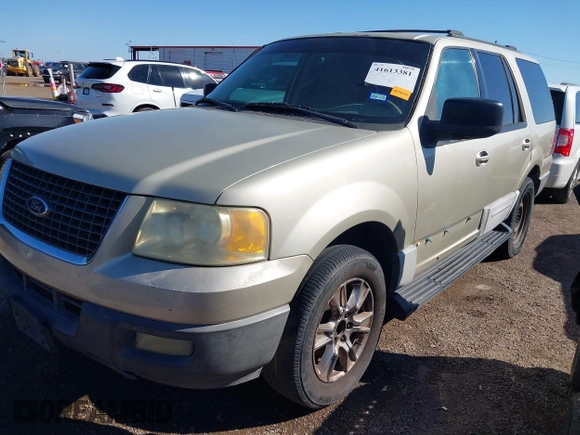 2004 Ford Expedition Special Service with VIN 1FMRU15W64LA16279, listed as a IAAI auction lot 41613381 with 1 mi miles. Bid and sale history available at carsss.com. Image 2.