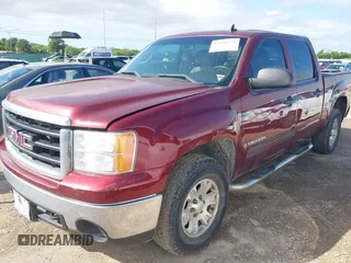 2008 GMC Sierra 1500 SLT z VIN 2GTEC13J381206419, wystawiony jako IAAI lot #42342570 z przebiegiem 145 671 mil mil oraz . Historia ofert i sprzedaży dostępna na DreamBid. Obrazek 17.