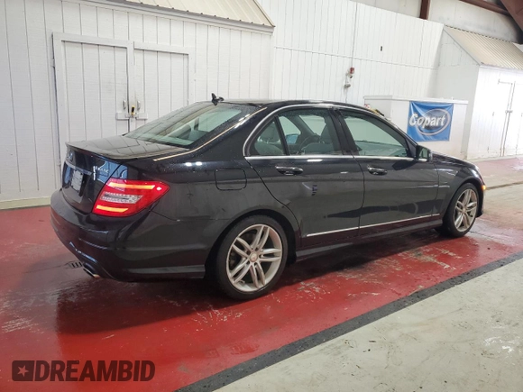 2014 Mercedes-Benz C 300 Sport with VIN WDDGF8AB5EA956772, listed as a Copart auction lot 51590945 with 85,121 mi miles and Clean Title. Bid and sale history available at DreamBid. Image 3.