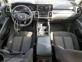 2021 Kia Sorento X-Line z VIN 5XYRGDLF8MG038912, wystawiony jako Copart lot #46582275 z przebiegiem 130 794 mil mil oraz Szkoda całkowita • Salvage title. Historia ofert i sprzedaży dostępna na DreamBid. Obrazek 8.