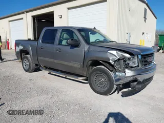 2007 GMC Sierra 1500 SL z VIN 2GTEC13C271635289, wystawiony jako IAAI lot #41808435 z przebiegiem 243 491 mil mil oraz . Historia ofert i sprzedaży dostępna na DreamBid. Obrazek 1.