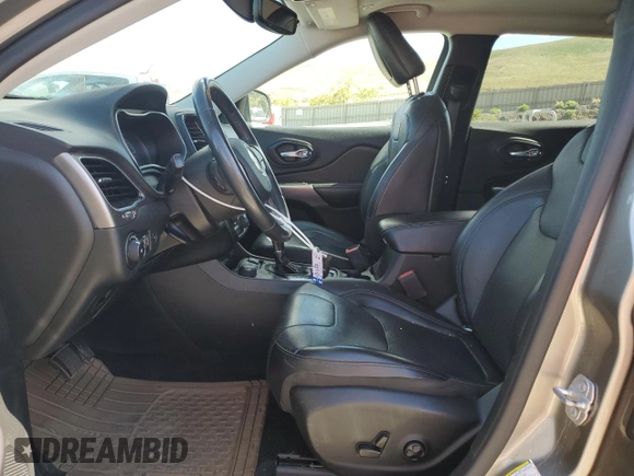 2019 Jeep Cherokee Limited with VIN 1C4PJMDX1KD345527, listed as a Copart auction lot 57636585 with 70,385 mi miles and Salvage title. Bid and sale history available at DreamBid. Image 7.