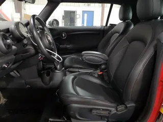 2019 MINI Convertible Cooper с VIN WMWWG5C56K3D01870, выставлен на аукционе Copart как лот 56664905 с пробегом 94 250 миль миль и Списание • Salvage title. История ставок и продаж доступна на DreamBid. Изображение 7.