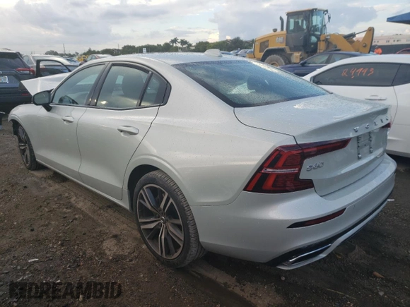 2021 Volvo S60 R-Design with VIN 7JR102FM0MG091442, listed as a Copart auction lot 67990012 with 5,451 mi miles. Bid and sale history available at carsss.com. Image 2.