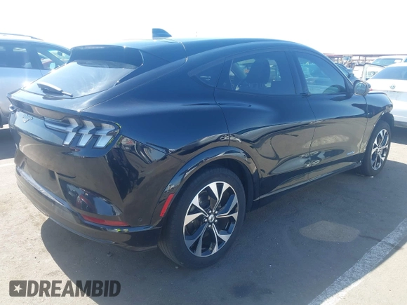 2023 Ford Mustang Mach-E Premium с VIN 3FMTK3RM5PMA13411, выставлен на аукционе IAAI как лот 42335313 с пробегом 32 837 миль миль и . История ставок и продаж доступна на DreamBid. Изображение 4.