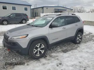 2018 Jeep Cherokee Trailhawk with VIN 1C4PJMBB4JD505406, listed as a Copart auction lot 42974585 with 82,782 mi miles and Salvage Title. Bid and sale history available at carsss.com. Image 1.