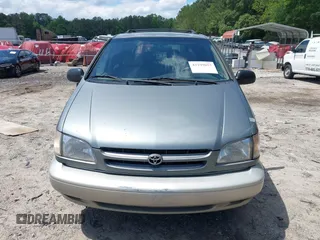 1998 Toyota Sienna LE with VIN 4T3ZF13C9WU029468, listed as a IAAI auction lot 42199057 with Not provided miles and . Bid and sale history available at DreamBid. Image 13.