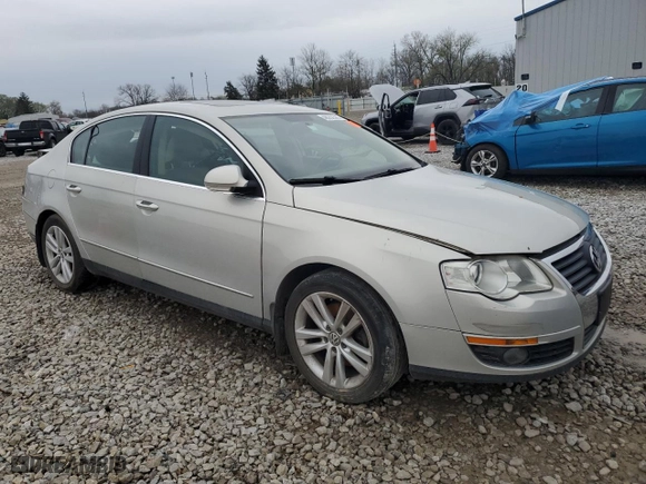 2009 Volkswagen Passat Sedan Komfort with VIN WVWJK73C39E024189, listed as a Copart auction lot 48252385 with 0 mi miles and Salvage Title. Bid and sale history available at carsss.com. Image 4.
