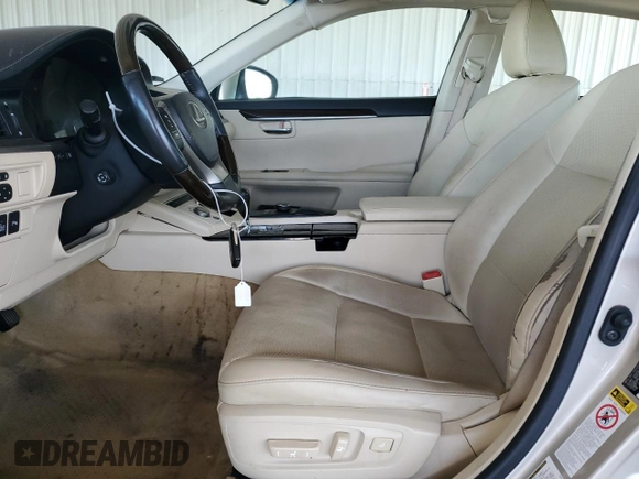 2014 Lexus ES 330 z VIN JTHBK1GG8E2107061, wystawiony jako Copart lot #54348455 z przebiegiem 148 324 mil mil oraz Czysty tytuł • Clean title. Historia ofert i sprzedaży dostępna na DreamBid. Obrazek 7.
