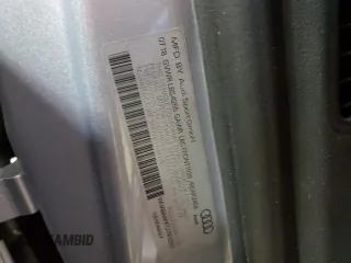 2018 Audi R8 V10 z VIN WUABAAFX7J7902267, wystawiony jako Copart lot #44403794 z przebiegiem Nie podano mil oraz Szkoda całkowita • Salvage title. Historia ofert i sprzedaży dostępna na DreamBid. Obrazek 13.