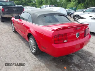2005 Ford Mustang Deluxe with VIN 1ZVFT84N855183256, listed as a IAAI auction lot 42657956 with 166,398 mi miles and . Bid and sale history available at DreamBid. Image 3.