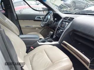 2011 Ford Explorer Limited с VIN 1FMHK7F85BGA22195, выставлен на аукционе IAAI как лот 42196103 с пробегом 211 589 миль миль и . История ставок и продаж доступна на DreamBid. Изображение 5.