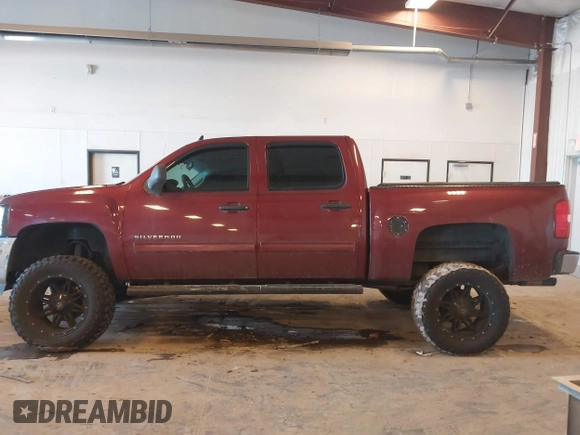 2013 Chevrolet Silverado 1500 LT with VIN 3GCPKSE77DG254204, listed as a IAAI auction lot 41680546 with 213,790 mi miles. Bid and sale history available at carsss.com. Image 14.
