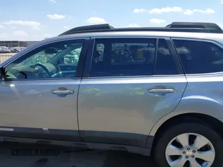 2010 Subaru Outback Prem All-Weather/HK Aud with VIN 4S4BRBFC7A3325526, listed as a IAAI auction lot 42044926 with 256,506 mi miles. Bid and sale history available at carsss.com. Image 14.