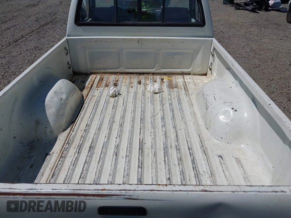 1994 Toyota Pickup with VIN 4TARN81A4RZ246357, listed as a IAAI auction lot 42664261 with 218,034 mi miles and . Bid and sale history available at DreamBid. Image 8.