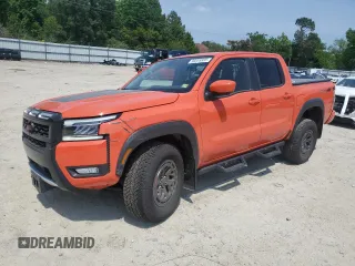 2025 Nissan Frontier S z VIN 1N6ED1EK6SN621515, wystawiony jako Copart lot #56655585 z przebiegiem 2 540 mil mil oraz Szkoda całkowita • Salvage title. Historia ofert i sprzedaży dostępna na DreamBid. Obrazek 1.