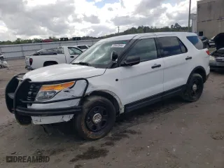 2015 Ford Utility Police Interceptor with VIN 1FM5K8AR5FGB32646, listed as a Copart auction lot 70502644 with 132,735 mi miles and Clean Title. Bid and sale history available at carsss.com. Image 1.