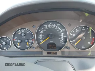 2001 Mercedes-Benz SL-Class with VIN WDBFA68F81F197287, listed as a IAAI auction lot 41442362 with 127,628 mi miles. Bid and sale history available at carsss.com. Image 7.