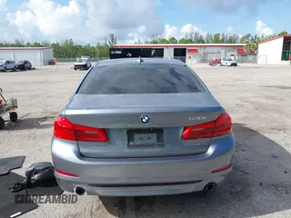 2019 BMW 5 Series 530i z VIN WBAJA5C50KBX87929, wystawiony jako IAAI lot #42546731 z przebiegiem 50 129 mil mil oraz . Historia ofert i sprzedaży dostępna na DreamBid. Obrazek 16.