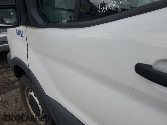 2018 Ford Transit z VIN 1FTYR1YM2JKB43849, wystawiony jako IAAI lot #42642845 z przebiegiem 106 463 mil mil oraz . Historia ofert i sprzedaży dostępna na DreamBid. Obrazek 20.
