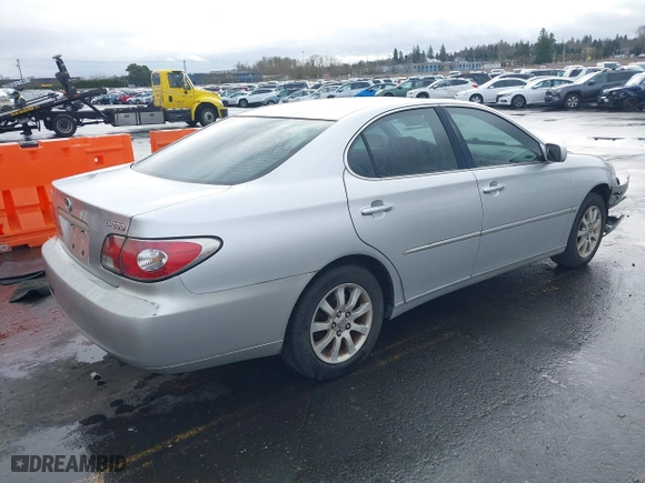 2003 Lexus ES 300 with VIN JTHBF30G830130603, listed as a IAAI auction lot 41849482 with 212,667 mi miles. Bid and sale history available at carsss.com. Image 4.