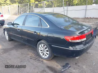 2006 Hyundai Azera SE with VIN KMHFC46F96A118471, listed as a IAAI auction lot 40162578 with 125,070 mi miles and . Bid and sale history available at DreamBid. Image 3.