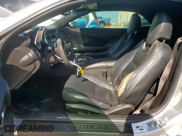 2011 Chevrolet Camaro 1LT z VIN 2G1FB3DD6B9210039, wystawiony jako Copart lot #52991415 z przebiegiem 168 898 mil mil oraz Szkoda całkowita • Salvage title. Historia ofert i sprzedaży dostępna na DreamBid. Obrazek 7.