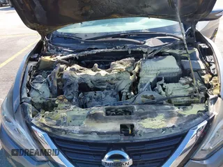 2018 Nissan Altima SR with VIN 1N4AL3APXJC170428, listed as a IAAI auction lot 40355309 with Not Provided miles and . Bid and sale history available at carsss.com. Image 6.
