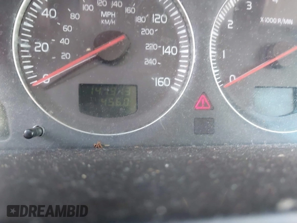 2004 Volvo XC90 z VIN YV1CZ91H641103526, wystawiony jako IAAI lot #42229840 z przebiegiem 144 913 mil mil oraz . Historia ofert i sprzedaży dostępna na DreamBid. Obrazek 7.