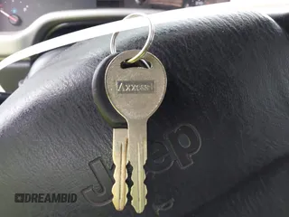 2004 Jeep Wrangler X z VIN 1J4FA39SX4P730504, wystawiony jako IAAI lot #42342491 z przebiegiem 112 942 mil mil oraz . Historia ofert i sprzedaży dostępna na DreamBid. Obrazek 11.