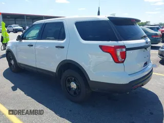 2017 Ford Police Interceptor Utility z VIN 1FM5K8ARXHGA04700, wystawiony jako IAAI lot #41942683 z przebiegiem 120 594 mil mil oraz . Historia ofert i sprzedaży dostępna na DreamBid. Obrazek 3.