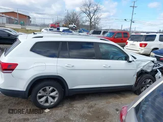 2018 Volkswagen Atlas Launch Edition with VIN 1V2BR2CA5JC513354, listed as a IAAI auction lot 41205605 with 99,793 mi miles and . Bid and sale history available at DreamBid. Image 13.