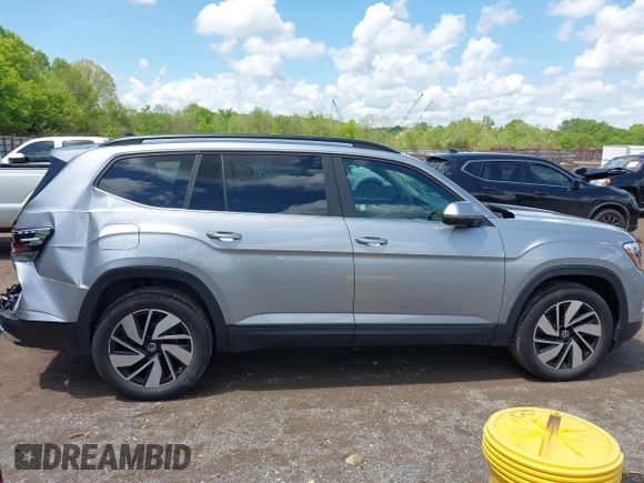 2024 Volkswagen Atlas SE with VIN 1V2HR2CA4RC577309, listed as a IAAI auction lot 42107825 with 25,694 mi miles and . Bid and sale history available at DreamBid. Image 13.