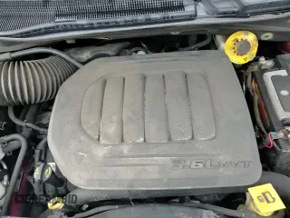 2019 Dodge Grand Caravan SXT with VIN 2C4RDGCG5KR545794, listed as a Copart auction lot 65181435 with 121,786 mi miles and Salvage title. Bid and sale history available at DreamBid. Image 17.