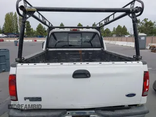 1999 Ford F-250 XL с VIN 1FTNX20L2XEC79228, выставлен на аукционе IAAI как лот 40369897 с пробегом 256 289 миль миль и . История ставок и продаж доступна на DreamBid. Изображение 17.
