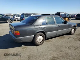 1992 Mercedes-Benz 300 with VIN WDBEA30D7NB601357, listed as a Copart auction lot 75703834 with 22,051 mi miles and Clean Title. Bid and sale history available at carsss.com. Image 3.
