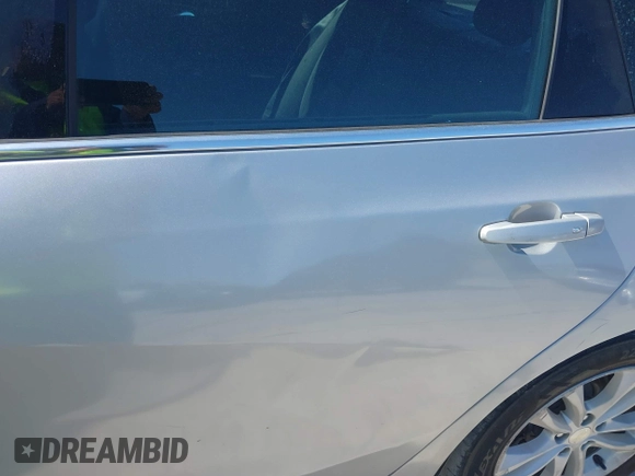 2018 Chevrolet Malibu LT with VIN 1G1ZD5ST6JF225191, listed as a IAAI auction lot 42006391 with 175,448 mi miles. Bid and sale history available at carsss.com. Image 19.