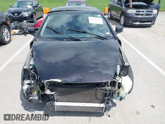 2013 Volvo C70 T5 с VIN YV1672MC6DJ140019, выставлен на аукционе IAAI как лот 42156461 с пробегом 72 669 миль миль и . История ставок и продаж доступна на DreamBid. Изображение 13.