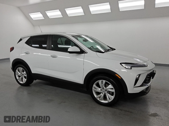 2024 Buick Encore GX Preferred with VIN KL4AMBS25RB170935, listed as a Copart auction lot 60525125 with 11,102 mi miles and Clean title. Bid and sale history available at DreamBid. Image 4.