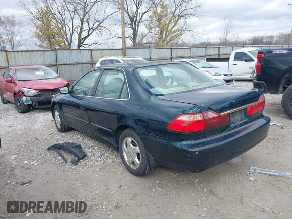 2000 Honda Accord EX z VIN JHMCG5659YC001925, wystawiony jako IAAI lot #41715654 z przebiegiem 190 605 mil mil oraz . Historia ofert i sprzedaży dostępna na DreamBid. Obrazek 3.
