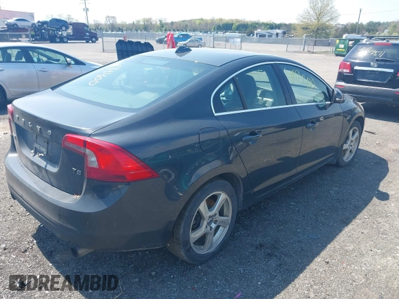 2012 Volvo S60 T5 z VIN YV1622FS7C2110703, wystawiony jako IAAI lot #41974400 z przebiegiem 188 143 mil mil oraz . Historia ofert i sprzedaży dostępna na DreamBid. Obrazek 4.