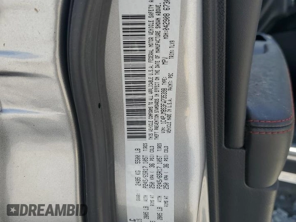 2015 Jeep Cherokee Trailhawk with VIN 1C4PJMBS3FW735398, listed as a Copart auction lot 63700015 with 157,123 mi miles and Clean title. Bid and sale history available at DreamBid. Image 14.
