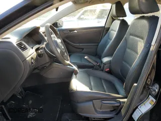 2011 Volkswagen Jetta SE с VIN 3VWDZ7AJ8BM352800, выставлен на аукционе Copart как лот 78965174 с пробегом 325 109 миль миль и На запчасти • Non repairable. История ставок и продаж доступна на DreamBid. Изображение 7.