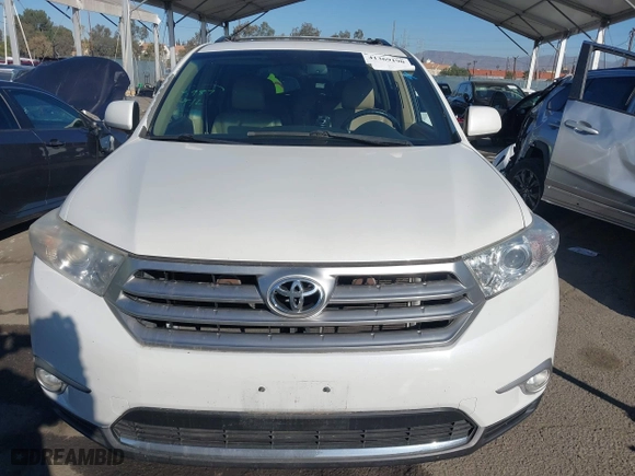 2013 Toyota Highlander with VIN 5TDZK3EH4DS110912, listed as a IAAI auction lot 41369190 with 183,753 mi miles. Bid and sale history available at carsss.com. Image 12.