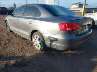 2013 Volkswagen Jetta SE с VIN 3VWDP7AJ9DM250575, выставлен на аукционе IAAI как лот 41879806 с пробегом 167 422 миль миль и . История ставок и продаж доступна на DreamBid. Изображение 3.