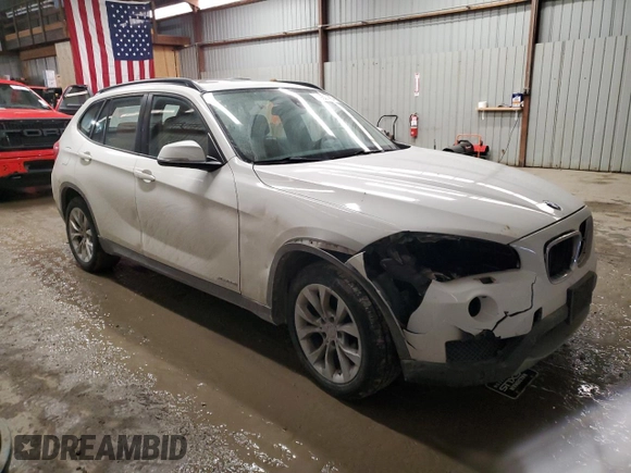 2014 BMW X1 xDrive28i with VIN WBAVL1C57EVY14339, listed as a Copart auction lot 42933495 with 121,026 mi miles and Salvage Title. Bid and sale history available at carsss.com. Image 4.