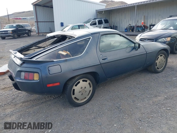 1982 Porsche 928 z VIN WP0JA0926CS821506, wystawiony jako IAAI lot #41903954 z przebiegiem 64 814 mil mil oraz . Historia ofert i sprzedaży dostępna na DreamBid. Obrazek 4.