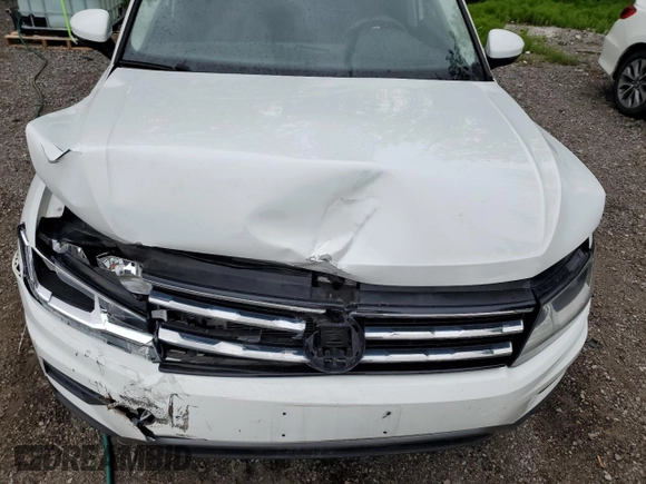 2019 Volkswagen Tiguan S z VIN 3VV0B7AX4KM034250, wystawiony jako Copart lot #60025375 z przebiegiem 116 778 mil mil oraz Czysty tytuł • Clean title. Historia ofert i sprzedaży dostępna na DreamBid. Obrazek 12.
